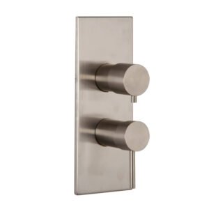 Built-in mixer with 2/3 outlets diverter