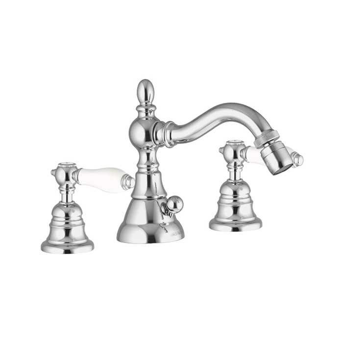 Three-holes bidet mixer with swivel spout